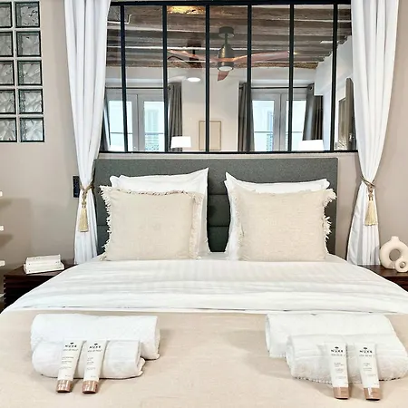 Le Marais - Premium For 6 *